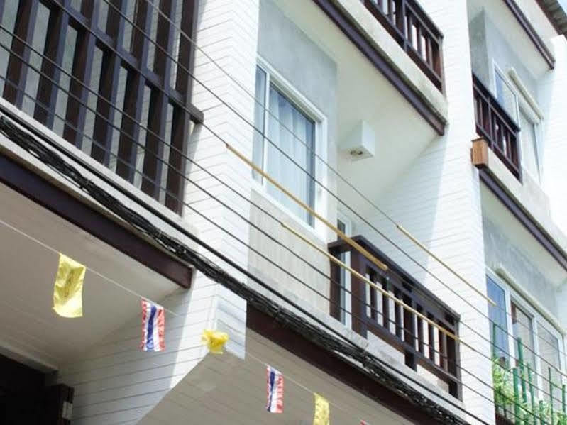 Ban'S Avenue Guesthouse Ko Tao Buitenkant foto